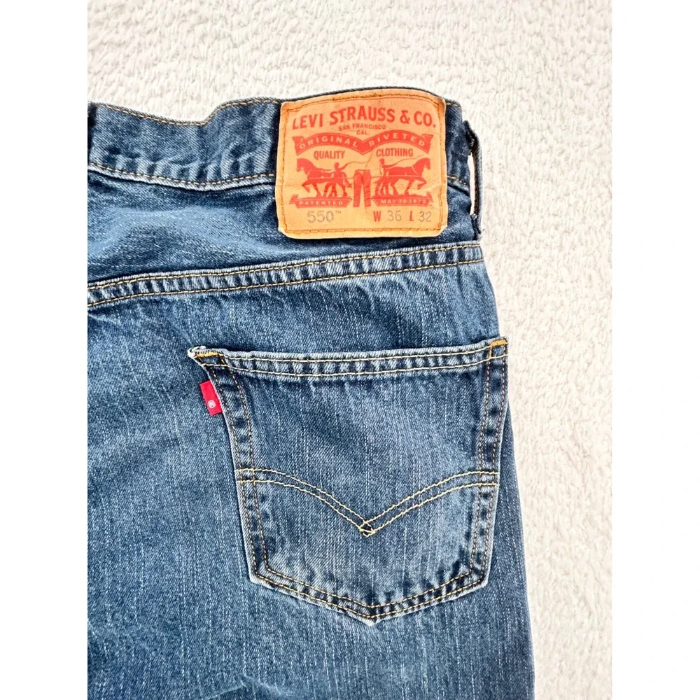 Levis 550 Relaxed Fit Jeans Mens 36x32 Blue Denim Tapered Leg Unique Red Tab